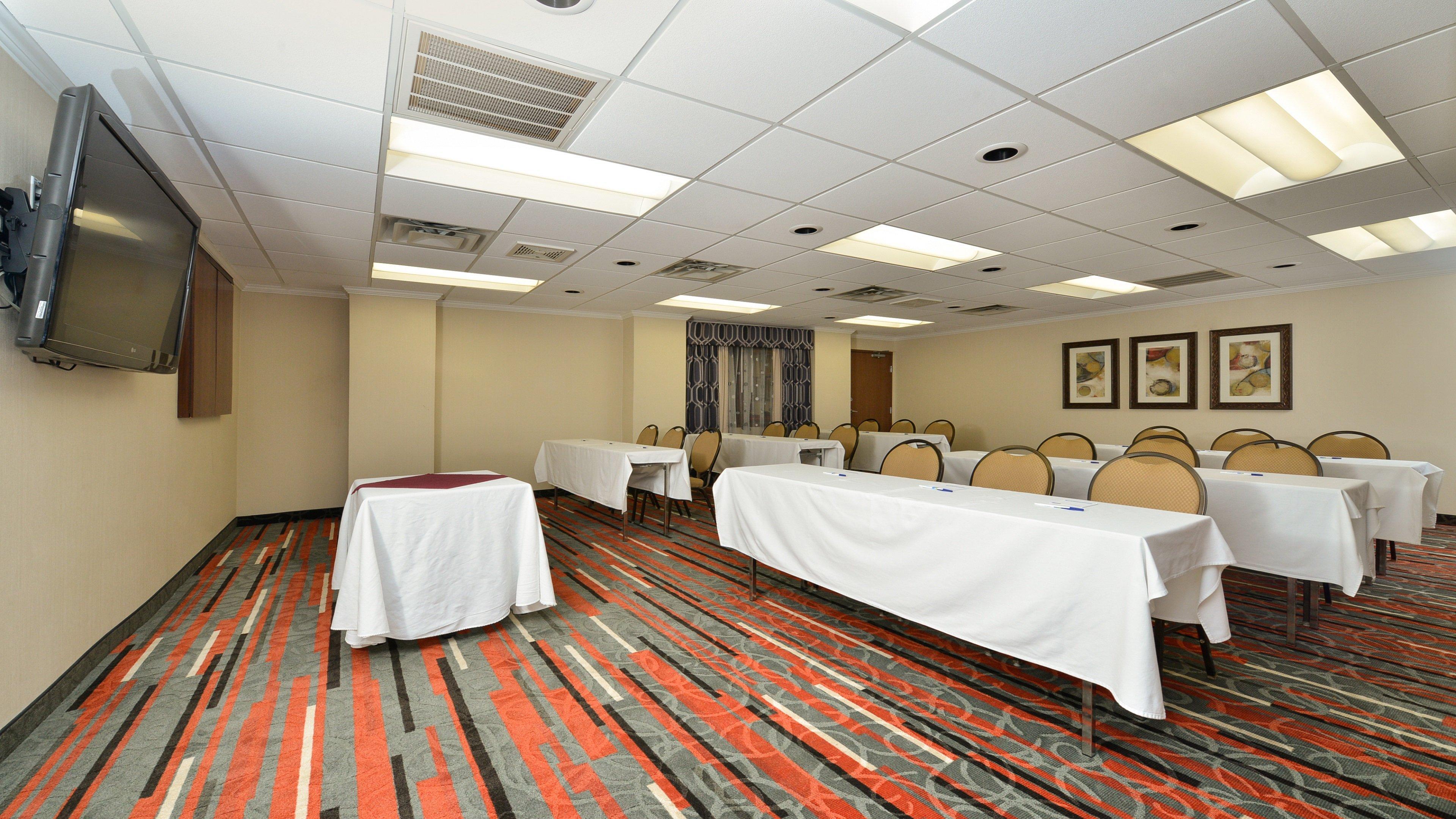 Holiday Inn Express Boston-Milford By Ihg Exterior photo