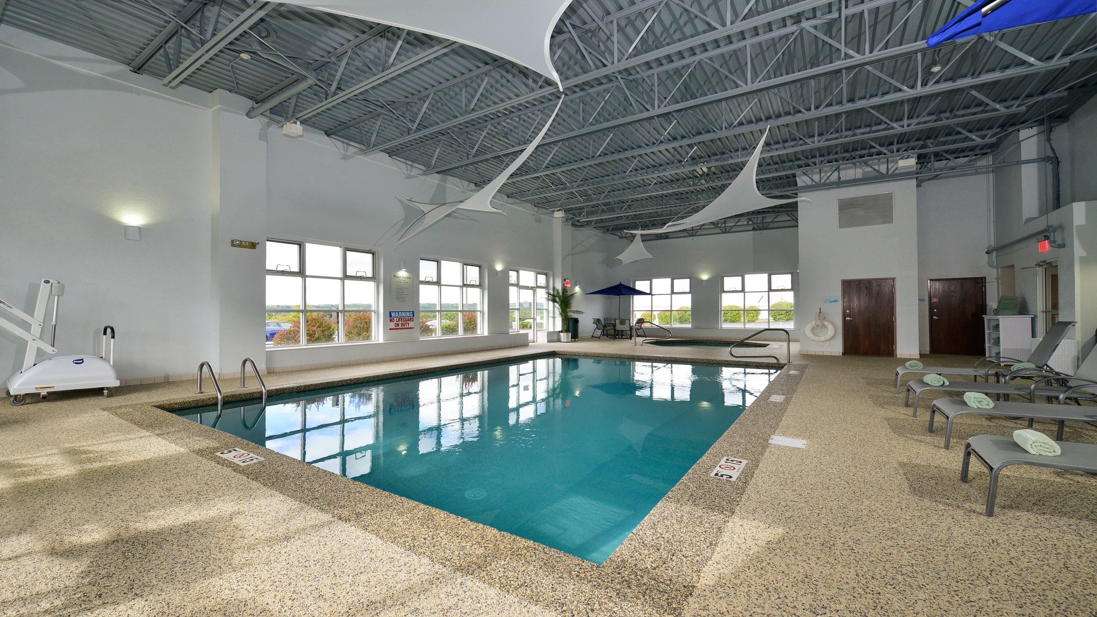 Holiday Inn Express Boston-Milford By Ihg Exterior photo