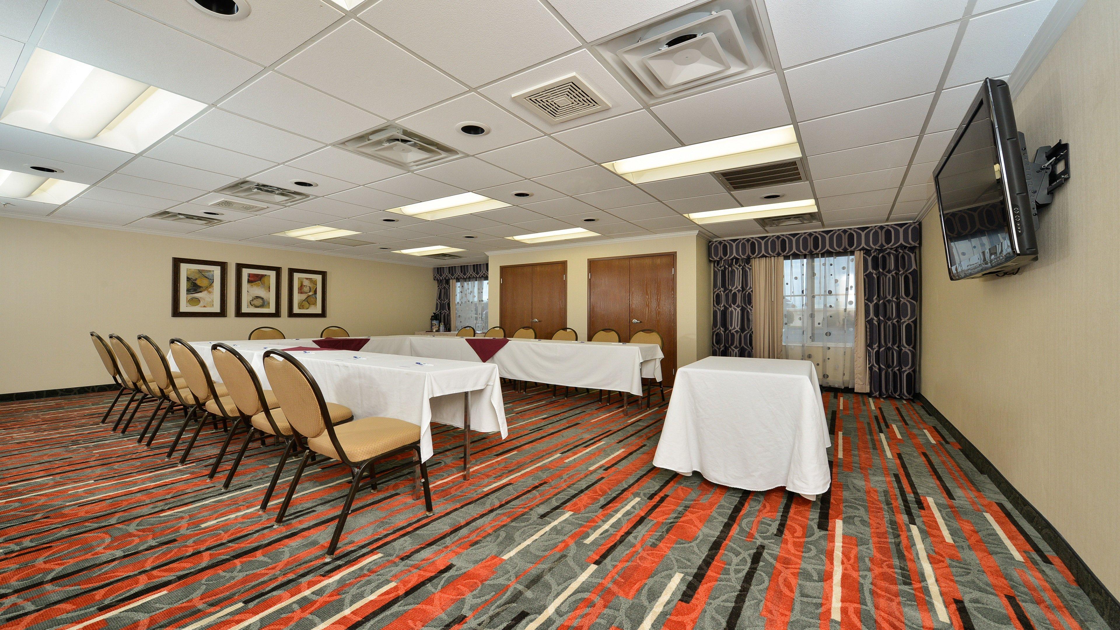 Holiday Inn Express Boston-Milford By Ihg Exterior photo
