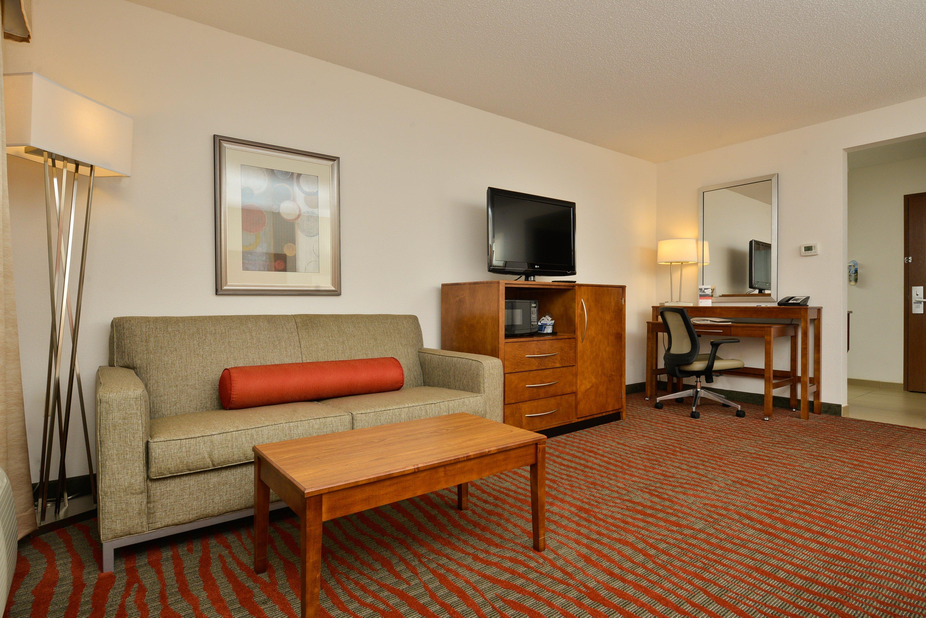 Holiday Inn Express Boston-Milford By Ihg Exterior photo