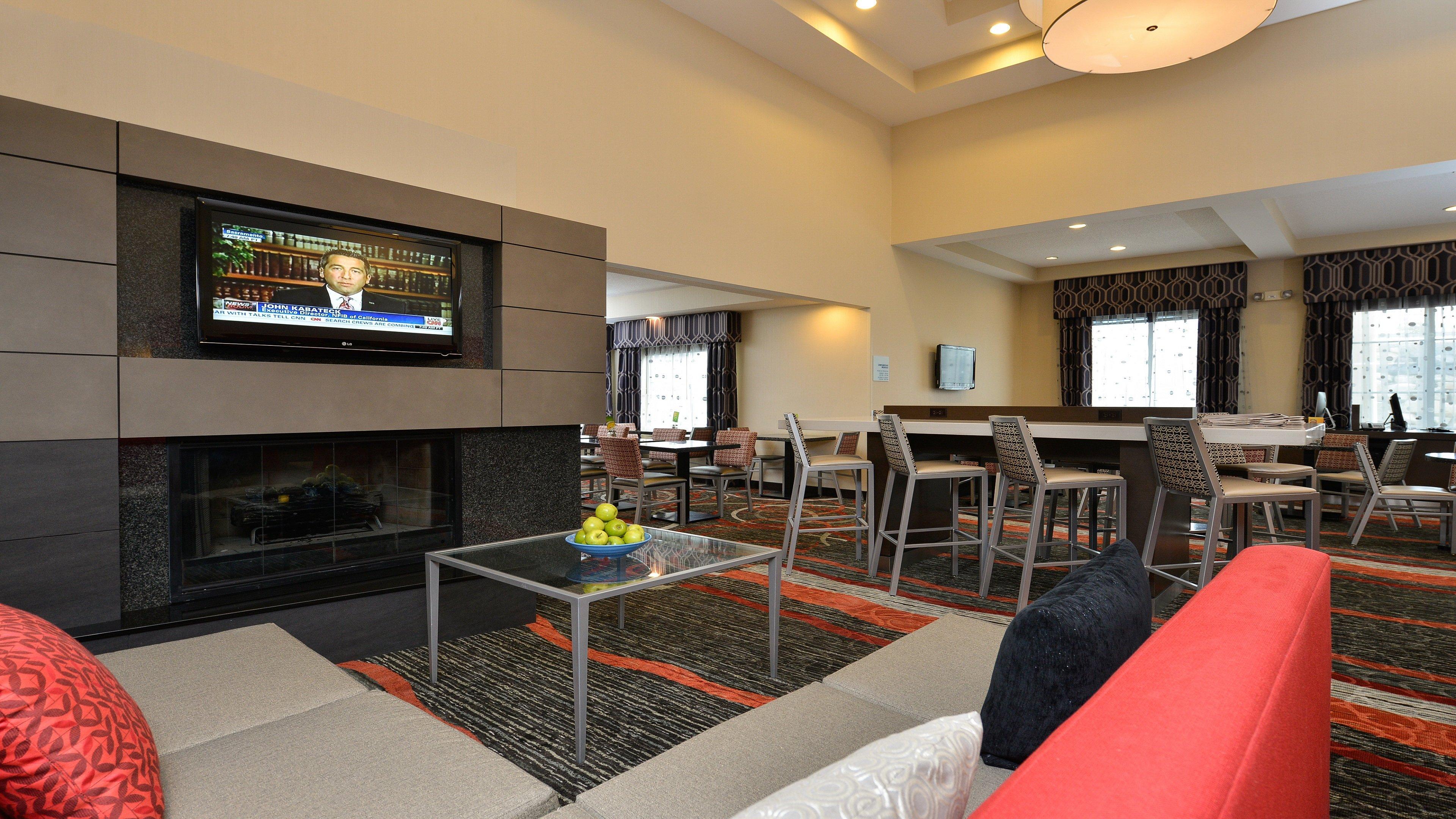 Holiday Inn Express Boston-Milford By Ihg Exterior photo