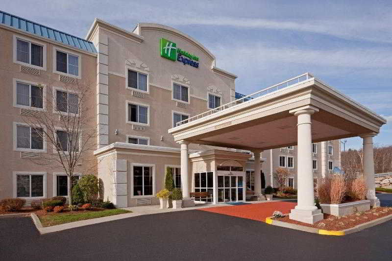 Holiday Inn Express Boston-Milford By Ihg Room photo